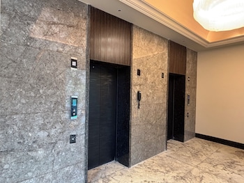 the supreme hotel and banquet