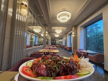 the supreme hotel and banquet