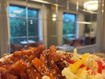 the supreme hotel and banquet