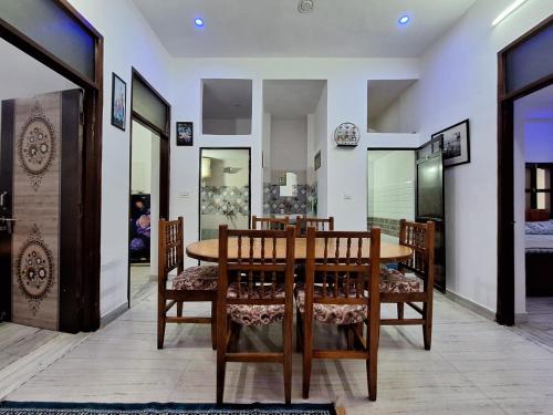 Tara Home Stay,,2 star