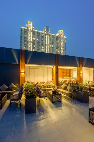 saltstayz autograph advant and sector 144