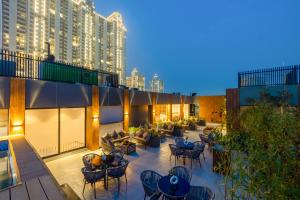 saltstayz autograph advant and sector 144