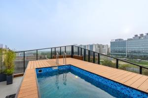 saltstayz autograph advant and sector 144