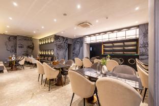 saltstayz autograph advant and sector 144