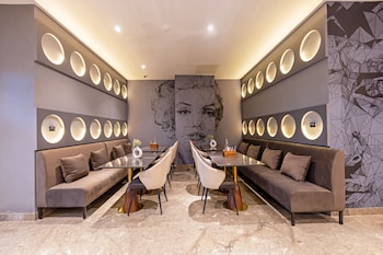 saltstayz autograph advant and sector 144