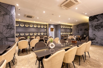 saltstayz autograph advant and sector 144