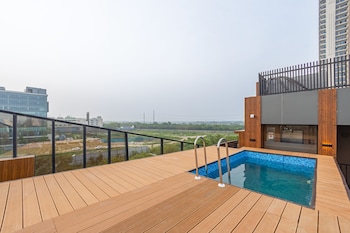 saltstayz autograph advant and sector 144