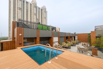 saltstayz autograph advant and sector 144