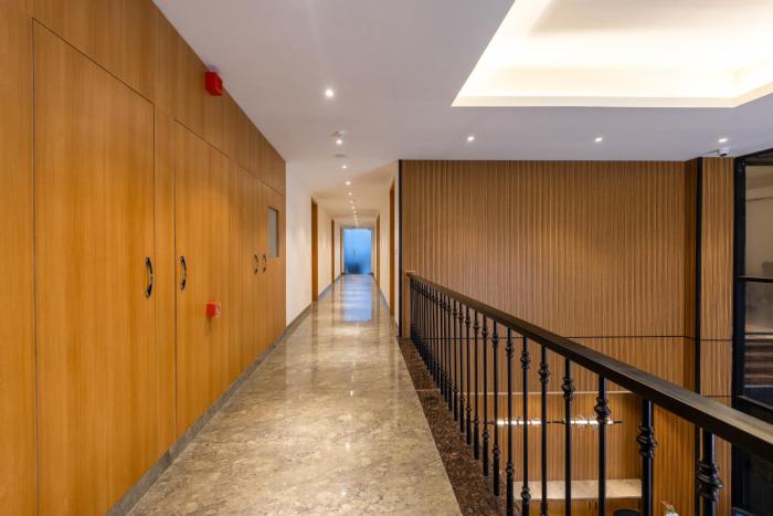 saltstayz autograph advant and sector 144