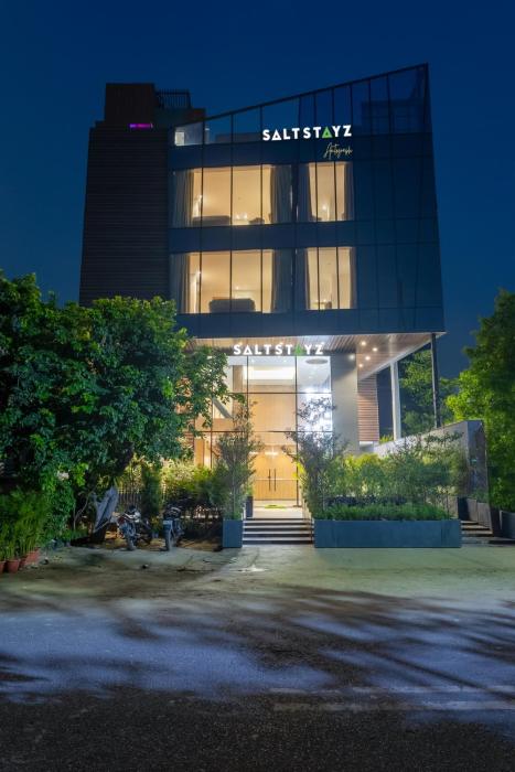 saltstayz autograph advant and sector 144