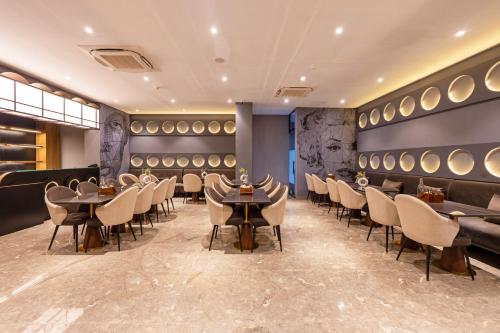 Saltstayz Autograph Advant & Sector 144,,4 star