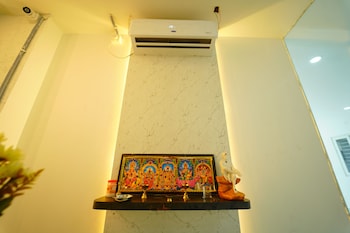 Elite Vistara,,3 star