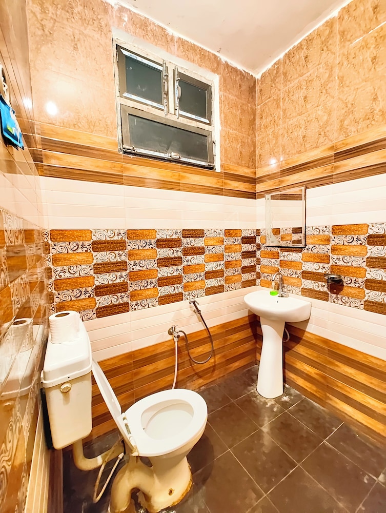 hotel nirmala palace ayodhya