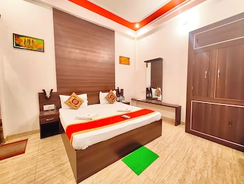 hotel nirmala palace ayodhya