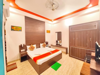 hotel nirmala palace ayodhya