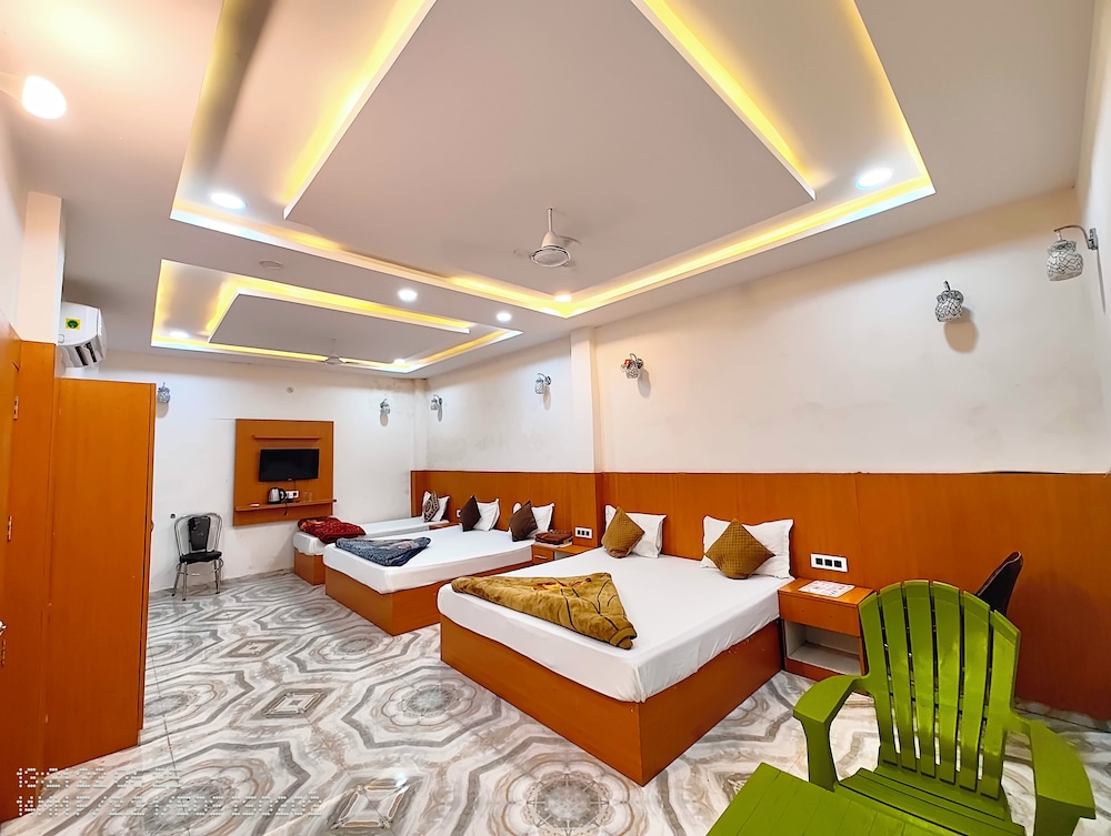 hotel nirmala palace ayodhya