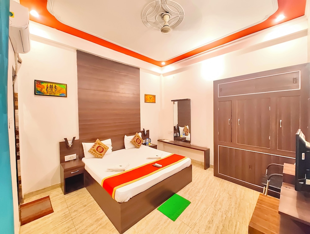 hotel nirmala palace ayodhya