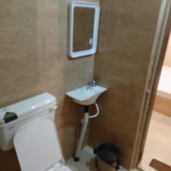 regal guest house by roh