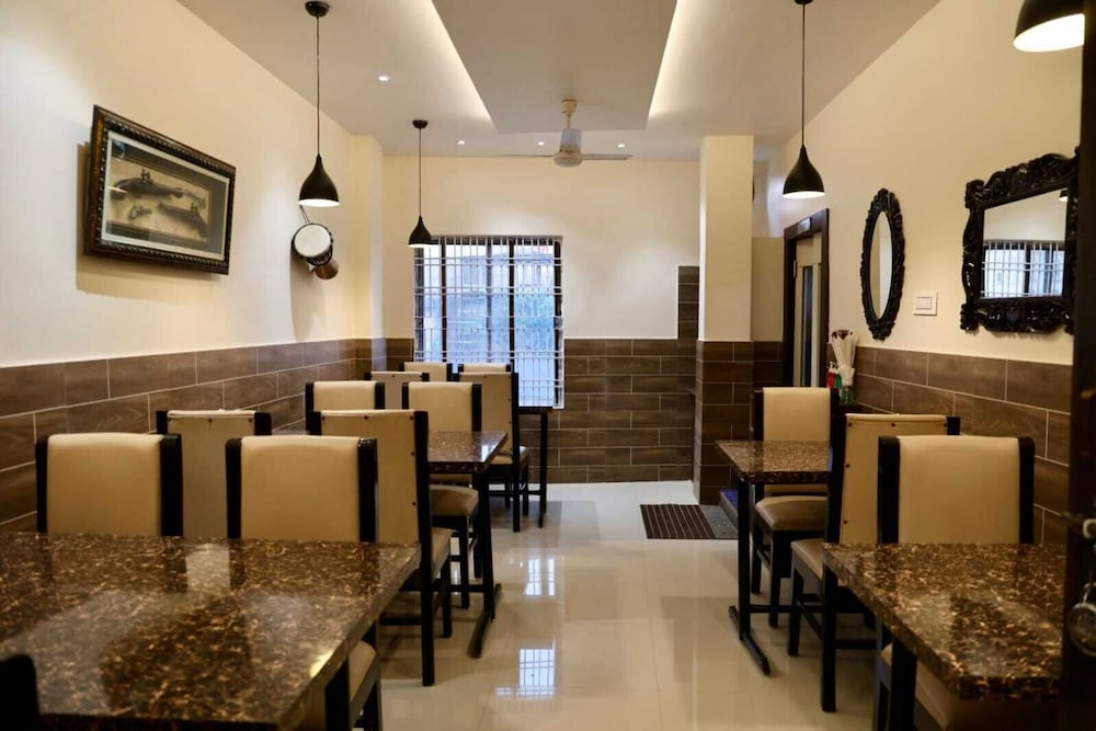 regal guest house by roh