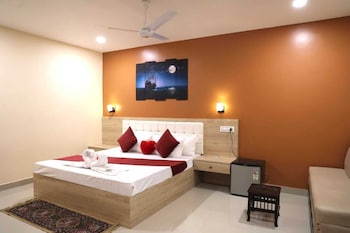 regal guest house by roh