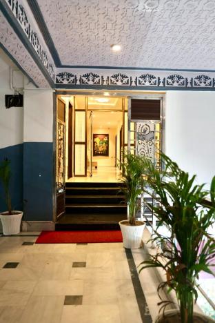 regal guest house by roh