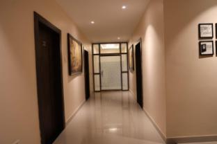 regal guest house by roh