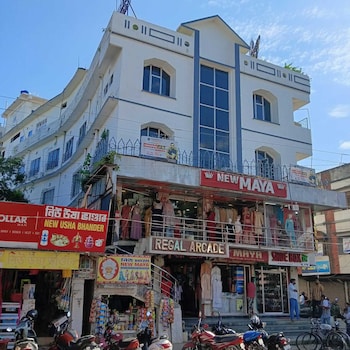 regal guest house by roh