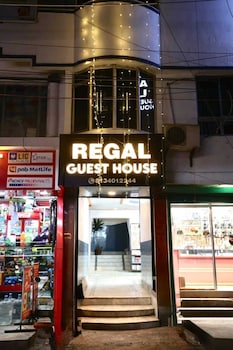 regal guest house by roh