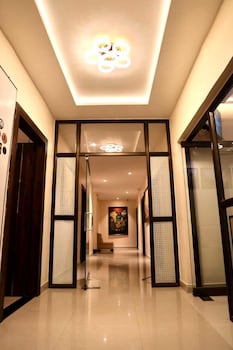 regal guest house by roh