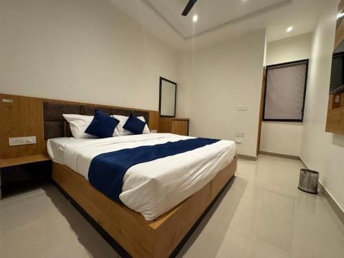 The Vrind Orchid,,2 star