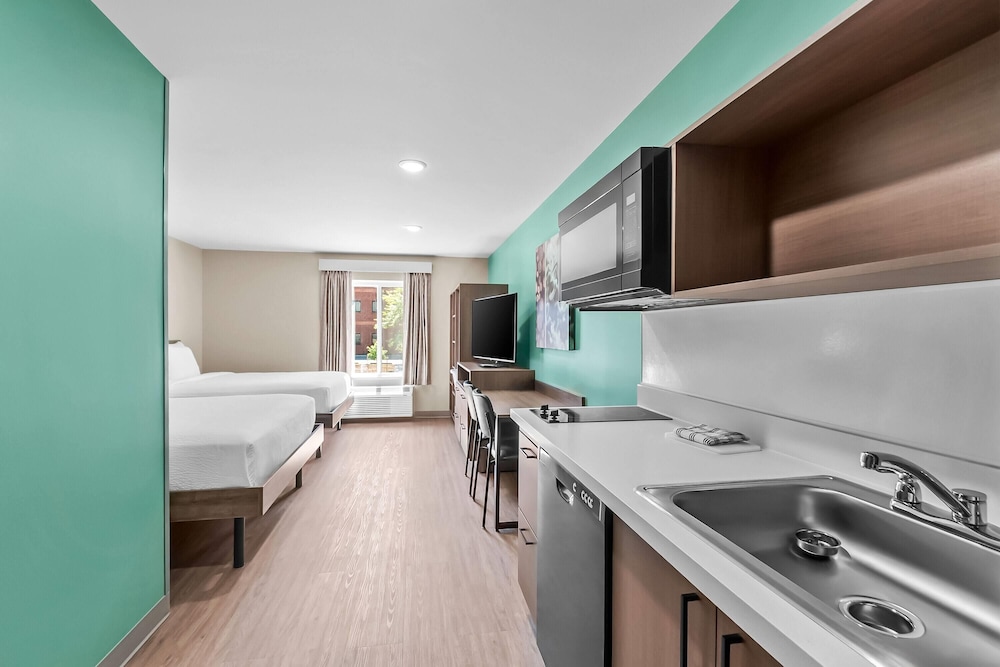 echo suites sterling