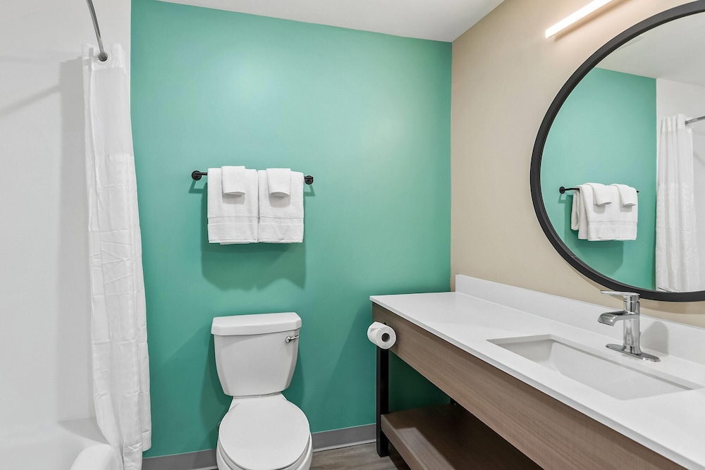 echo suites sterling