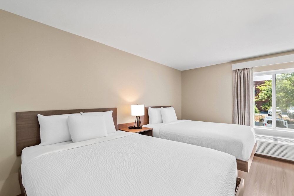 echo suites sterling