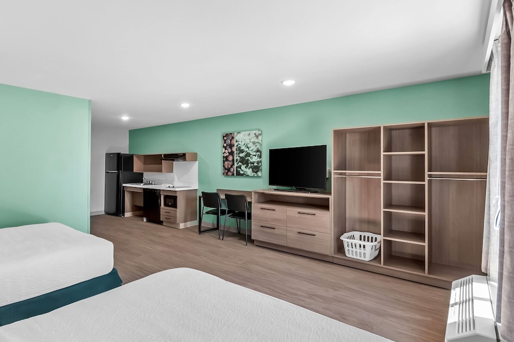 echo suites sterling