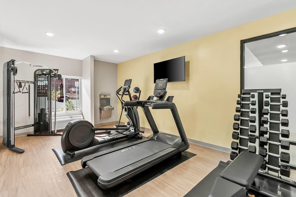 echo suites sterling