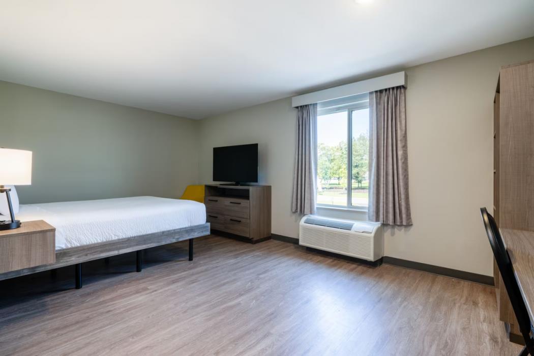 echo suites sterling