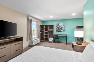 echo suites sterling