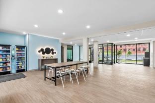 echo suites sterling