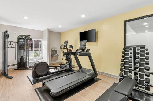 echo suites sterling