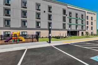 echo suites sterling