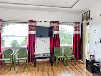 hotel lake star bistro