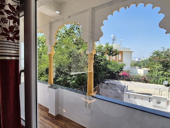 hotel lake star bistro