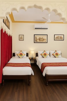 hotel lake star bistro