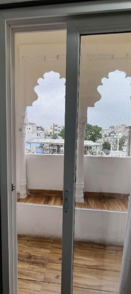 hotel lake star bistro