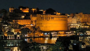 hotel lake star bistro