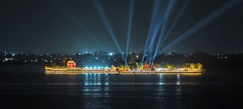 hotel lake star bistro