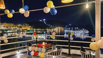 hotel lake star bistro