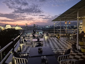 Hotel Lake Star Bistro,,5 star