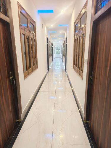 Hotel Sita Palace,,3 star