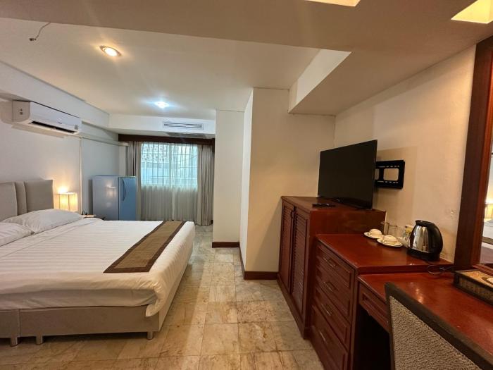 the taksim royal beach hotel